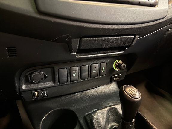 Toyota HiLux 29 of 30