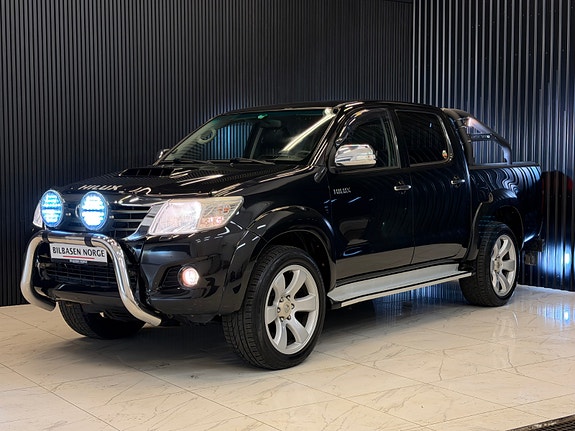 Toyota HiLux 8 of 30