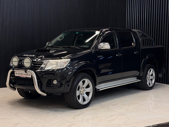 Toyota HiLux 7 of 30