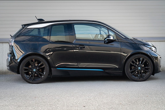 BMW i3 2 of 5