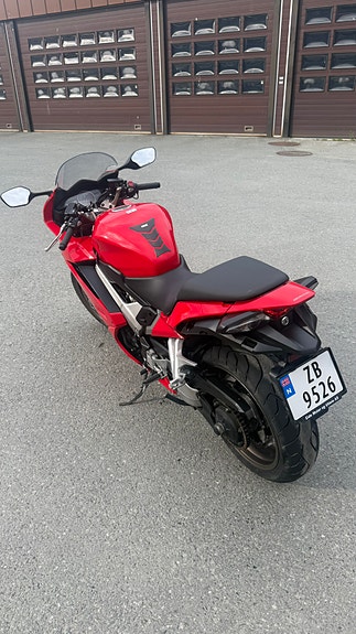 Honda VFR 800 5 of 13