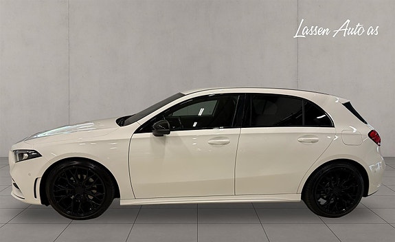 Mercedes-Benz A180 3 of 5