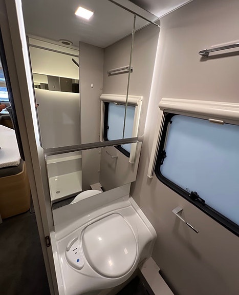 Adria Adora 753 UK til utleie HØSTKAMPANJE! 13 of 13