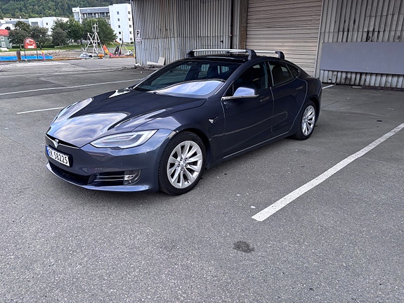 Tesla Model S 8 of 16