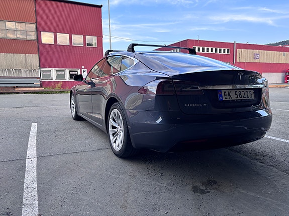Tesla Model S 6 of 16