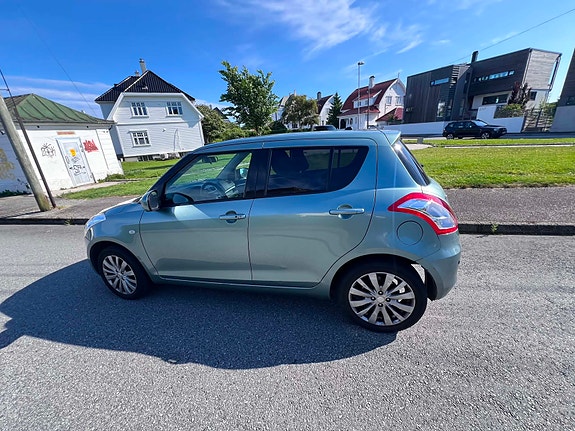 Suzuki Swift 4 of 5