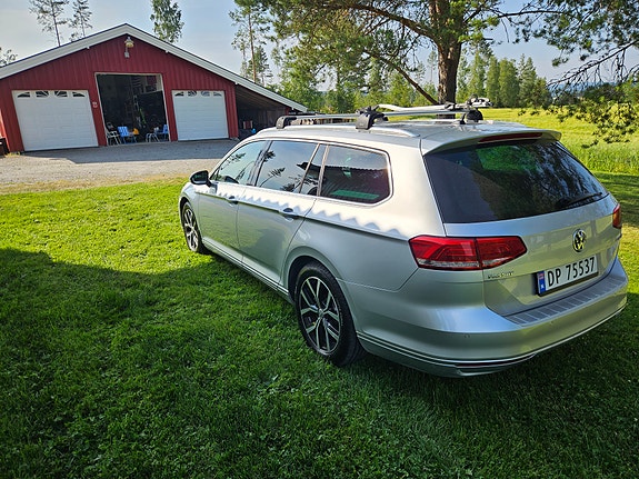 Volkswagen Passat 4 of 5