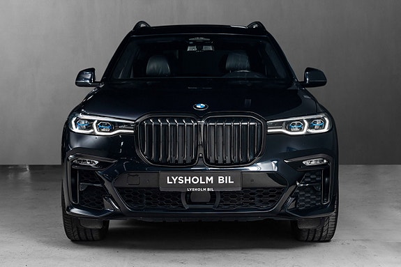 BMW X7 4 of 5