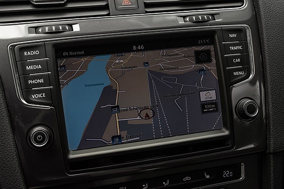 Volkswagen e-Golf VII 20 of 23