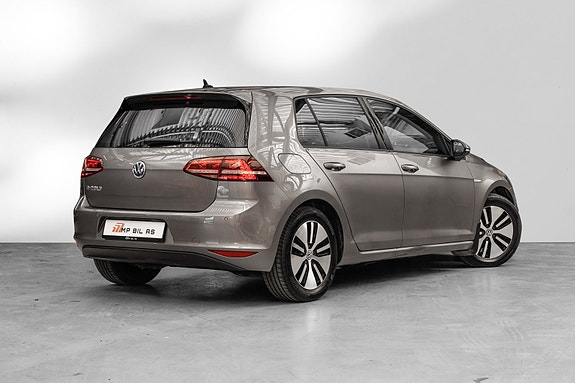 Volkswagen e-Golf VII 3 of 23