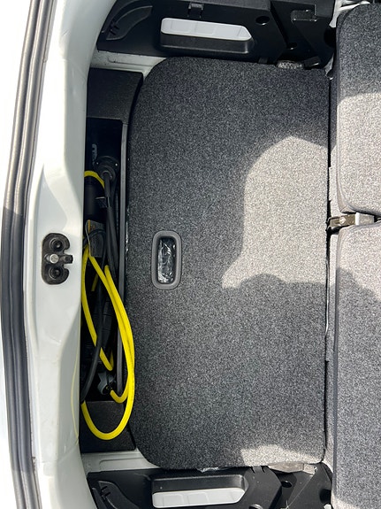 Volkswagen e-Up! 5 of 5
