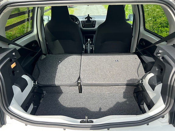 Volkswagen e-Up! 4 of 5