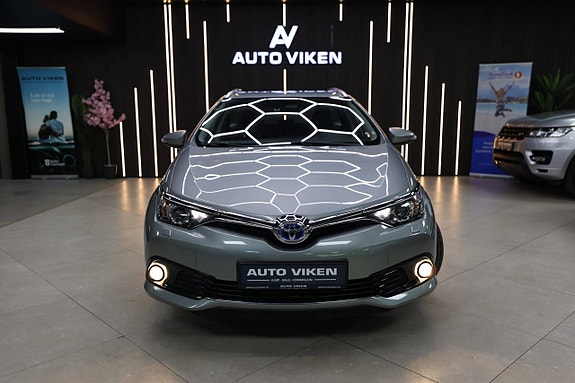 Toyota Auris 3 of 5