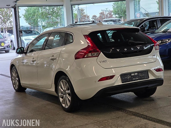 Volvo V40 5 of 5