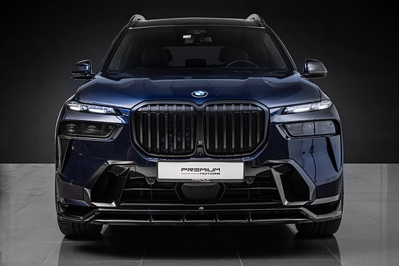 BMW X7 4 of 5