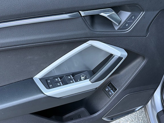 Audi Q3 30 of 30