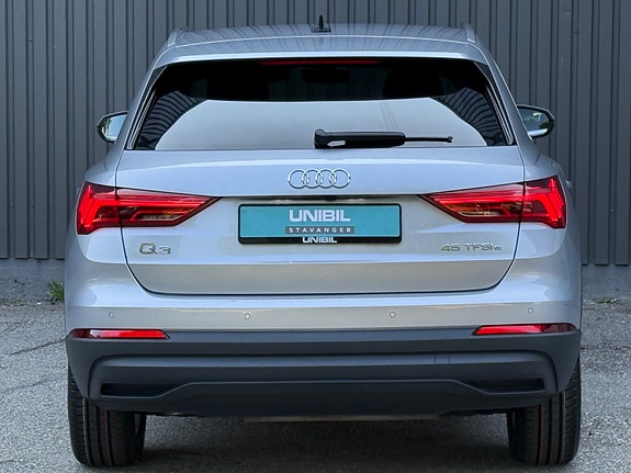 Audi Q3 6 of 30
