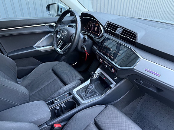 Audi Q3 19 of 30