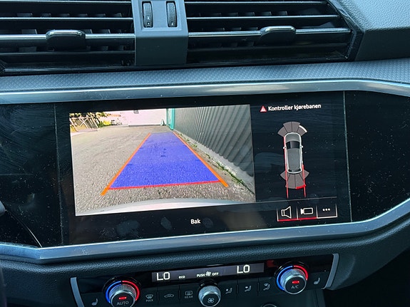 Audi Q3 28 of 30