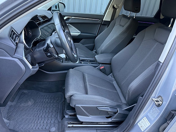 Audi Q3 10 of 30