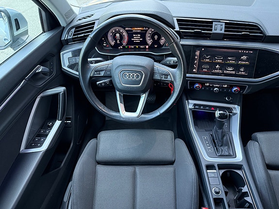 Audi Q3 13 of 30