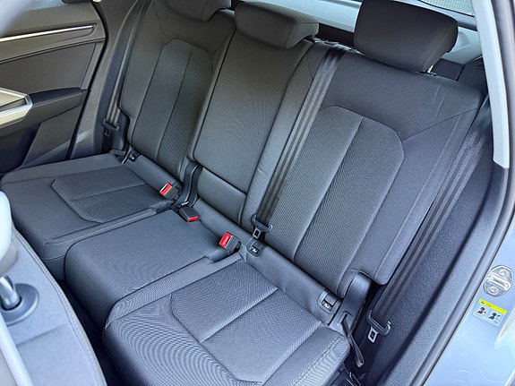 Audi Q3 15 of 30