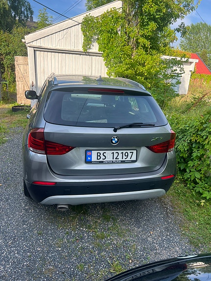 BMW X1 3 of 5