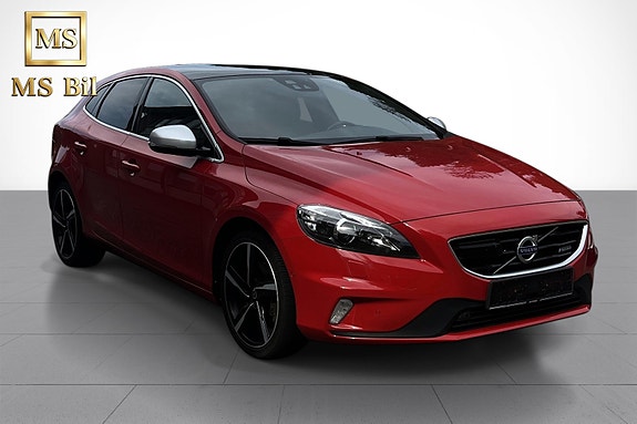Volvo V40 3 of 5