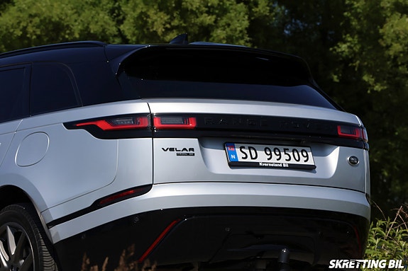 Land Rover Range Rover Velar 14 of 30