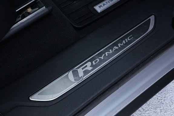 Land Rover Range Rover Velar 24 of 30