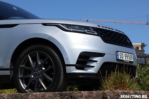 Land Rover Range Rover Velar 16 of 30