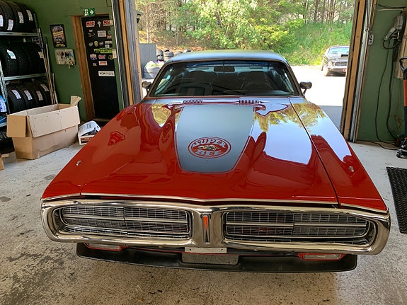 Dodge Charger 2 of 5