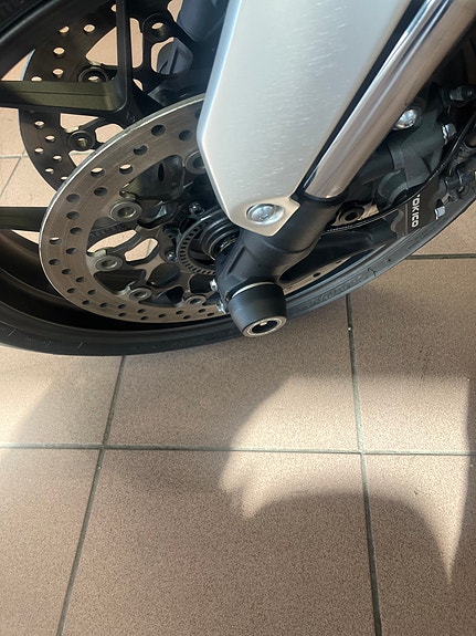 Honda CB 1000 R 7 of 8