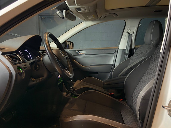 Skoda Rapid Spaceback 12 of 30