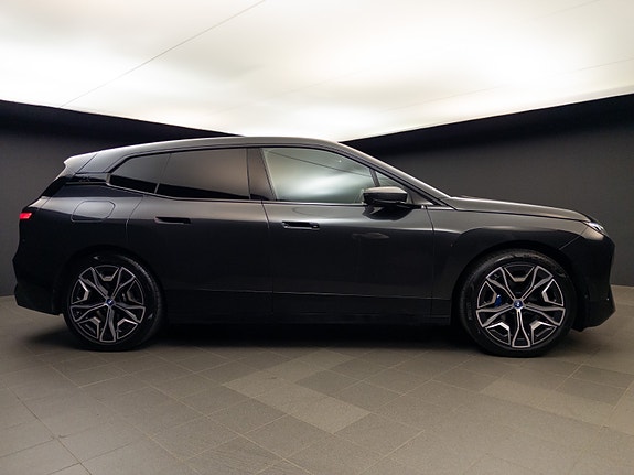 BMW iX 5 of 5