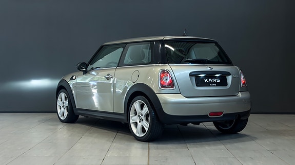 MINI One 3 of 5