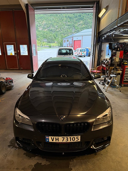 BMW 535d 2 of 5