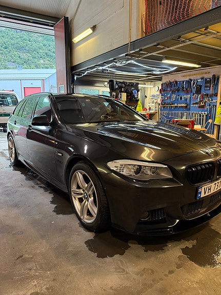 BMW 535d 4 of 5