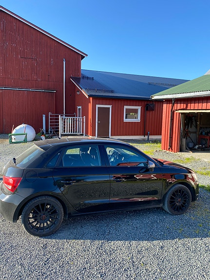 Audi A1 2 of 13