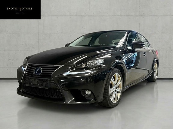 Lexus IS300h