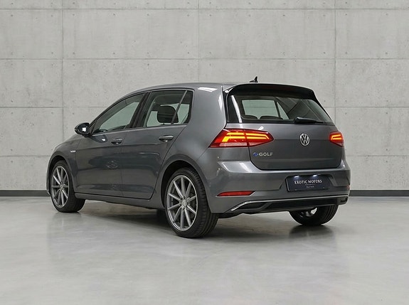 Volkswagen e-Golf VII 4 of 5