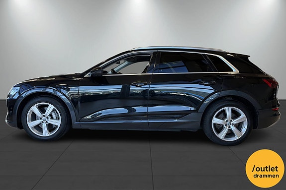 Audi e-tron 2 of 5