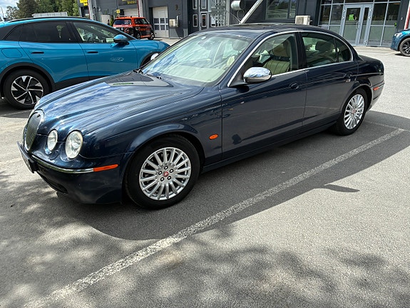 Jaguar S-TYPE 4 of 5