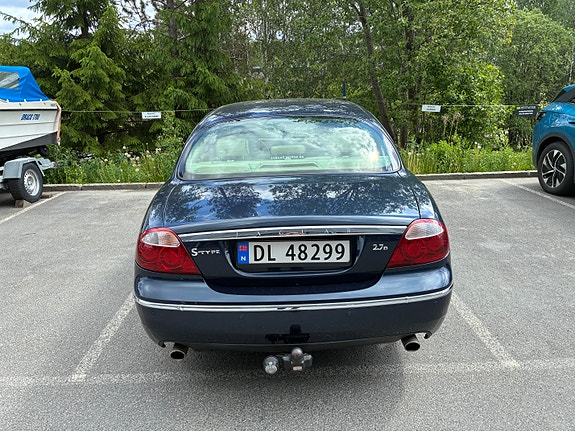 Jaguar S-TYPE 5 of 5