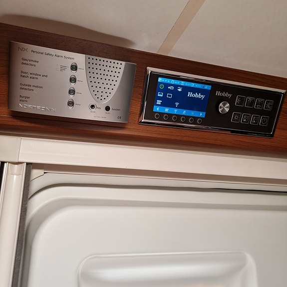 Hobby Optima De Luxe T 70 E 10 of 28