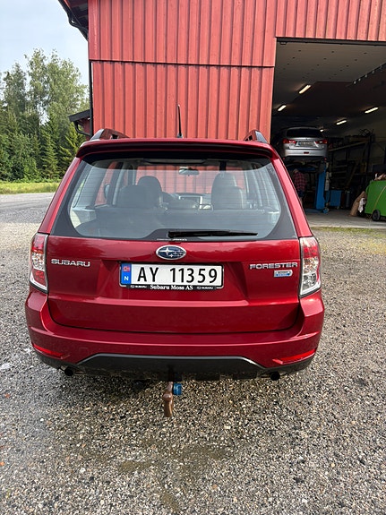 Subaru Forester 2 of 5
