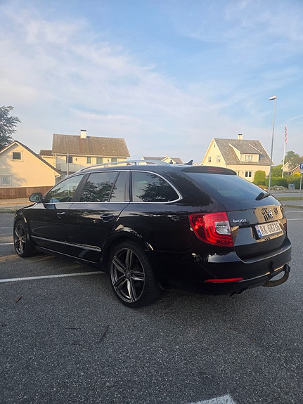 Skoda Superb 5 of 5