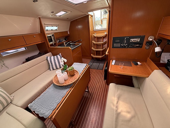 Bavaria 36 Cruiser - Skipsreg, lithium, solcelle. Wifi, Radar, Autopilot 17 of 30
