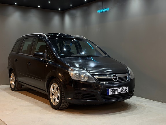 Opel Zafira 2 of 5