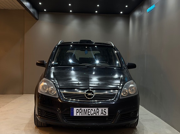 Opel Zafira 4 of 5